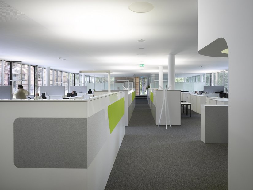 The office areas impress with their unobtrusive design.
