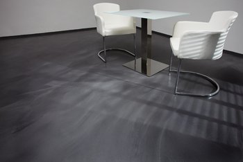 <p>The two-color version with corresponding color shades additionally enlivens the texture with 2C Mineralico SL 470.</p>