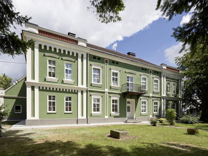 This private home was painted a rich shade of green.