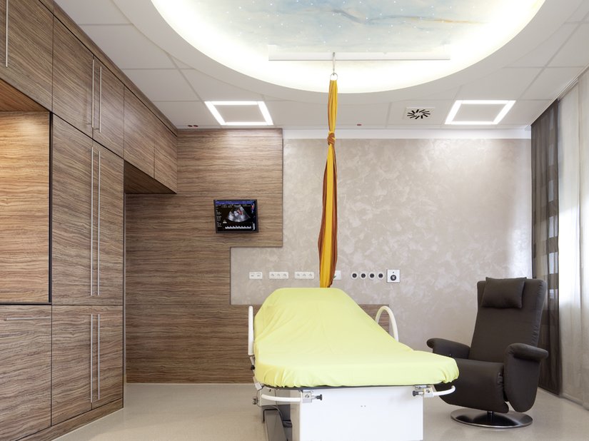 The delivery rooms have a calming atmosphere.