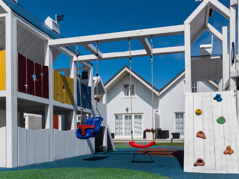 The playground apparatus, also made from wood, required a glaze finish rather than a covering coating.