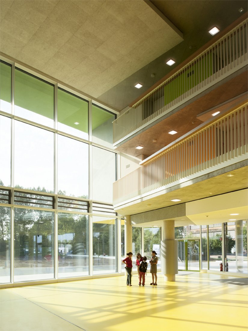 <p>The arrangement of the space is based on the holistic pedagogical concept, consisting of a linked and open all-day school.</p>