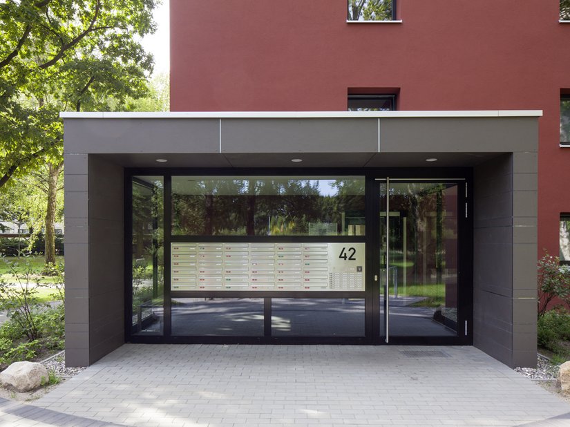 The entrance area has a dark brown color design.