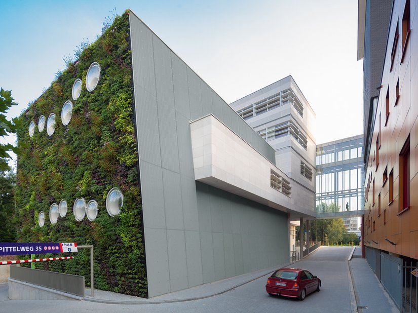 The goal of the architects was to create a sustainable and health-compatible building for the user.