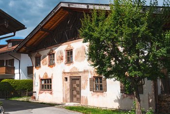 <div><p>The house of a craftsman: Since 1848, Zwinck’s descendants have also lived in this house Oberammergau – and they continued his line of work.</p></div>