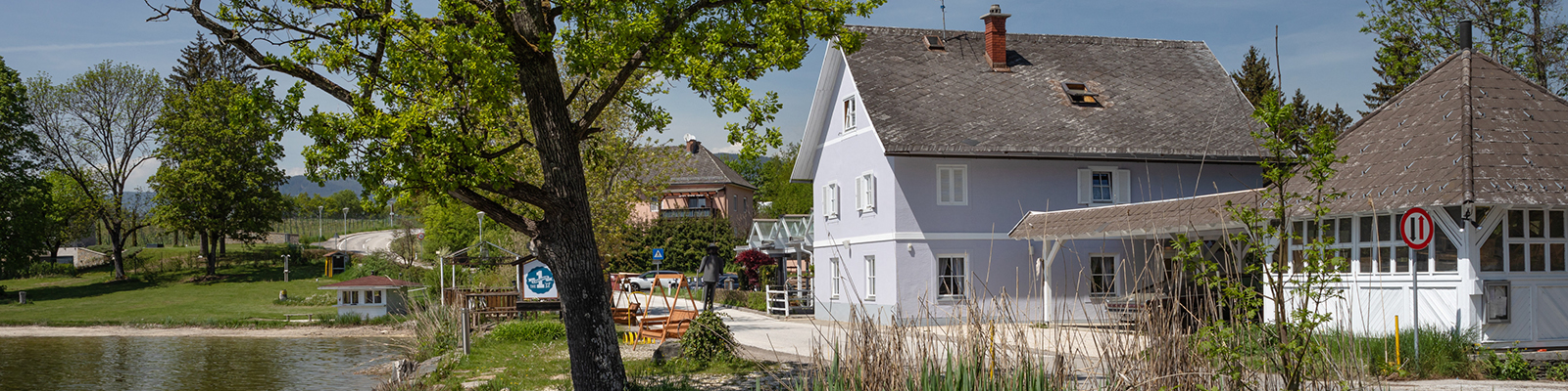 House by the lake, St. Veit